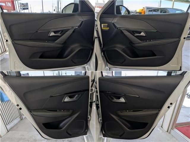 PEUGEOT 208 2022 Image 31