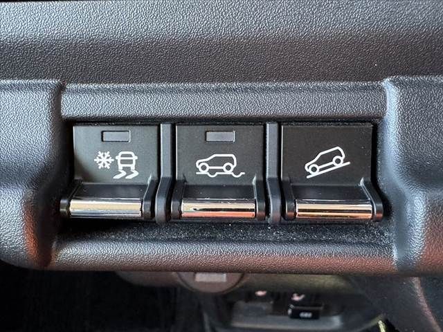 SUZUKI HUSTLER 4WD 2023 Image 31