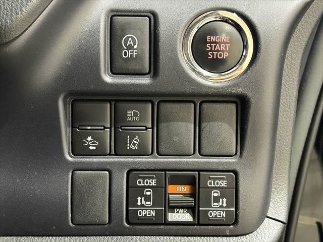 TOYOTA VOXY 2016 Image 31