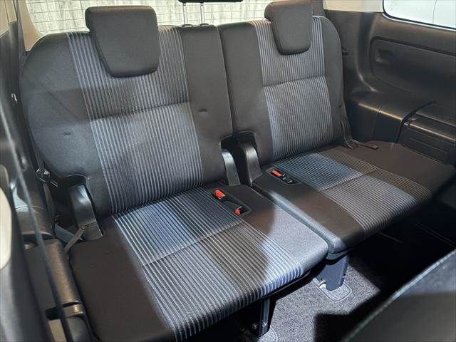 TOYOTA VOXY 2016 Image 31