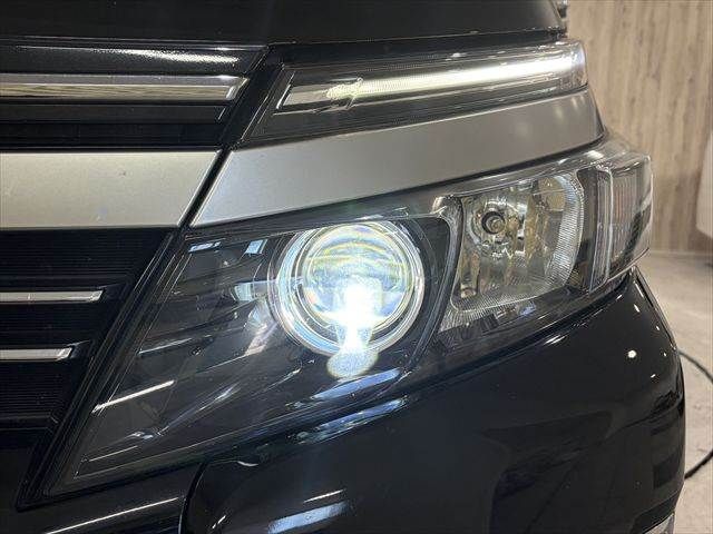 TOYOTA VOXY 2016 Image 31