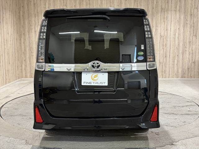 TOYOTA VOXY 2016 Image 31