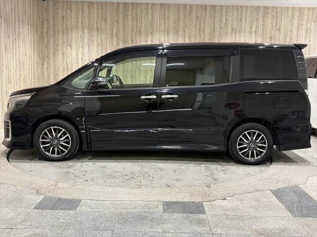 TOYOTA VOXY 2016 Image 31