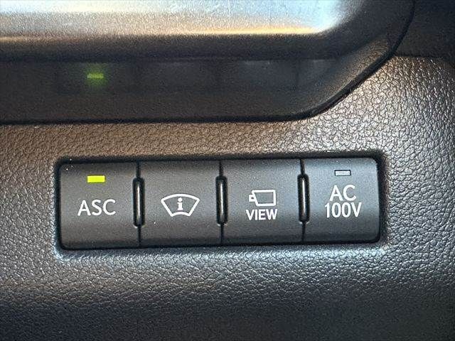 TOYOTA LEXUS UX300E 2021 Image 31