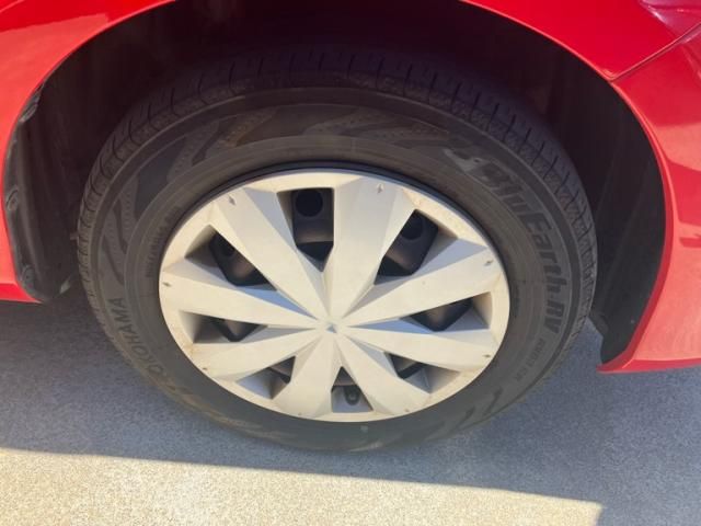 TOYOTA VITZ 2013 Image 31