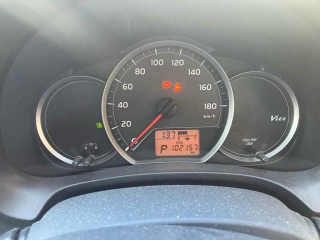 TOYOTA VITZ 2013 Image 31