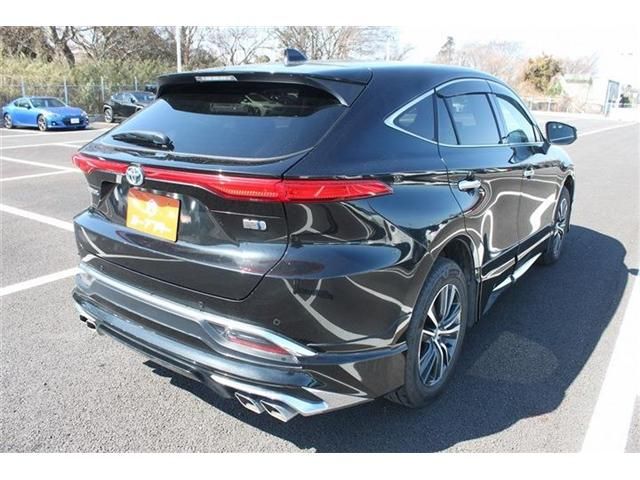 TOYOTA HARRIER HYBRID 2023 Image 31