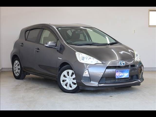 TOYOTA AQUA 2012 Image 31