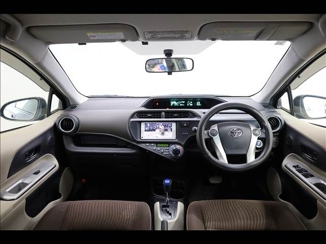 TOYOTA AQUA 2012 Image 31