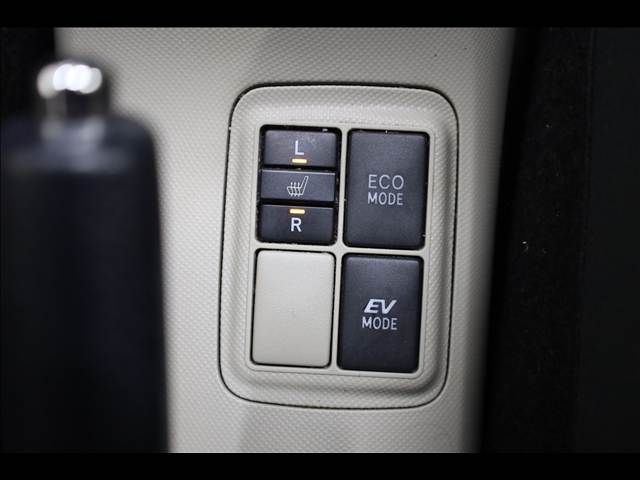 TOYOTA AQUA 2012 Image 31