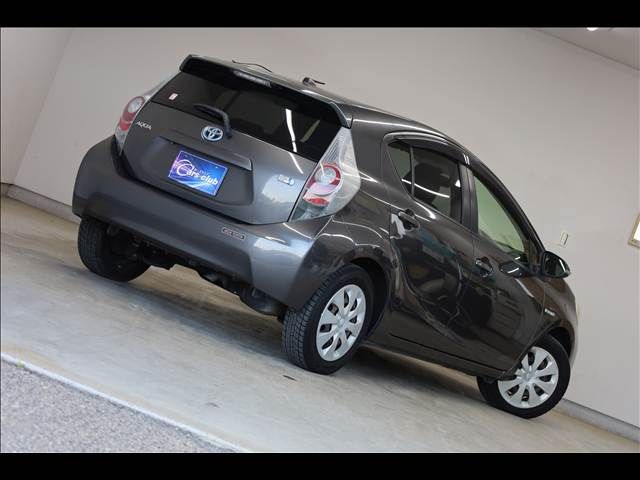 TOYOTA AQUA 2012 Image 31