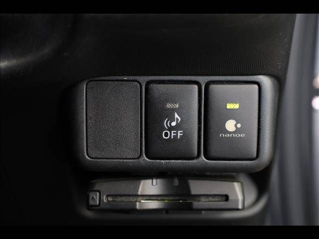 TOYOTA AQUA 2012 Image 31