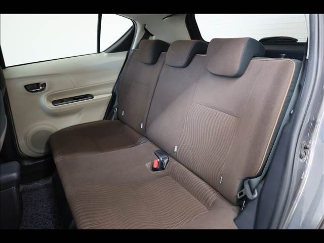 TOYOTA AQUA 2012 Image 31