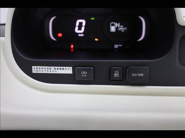 TOYOTA C+POD 2022 Image 31