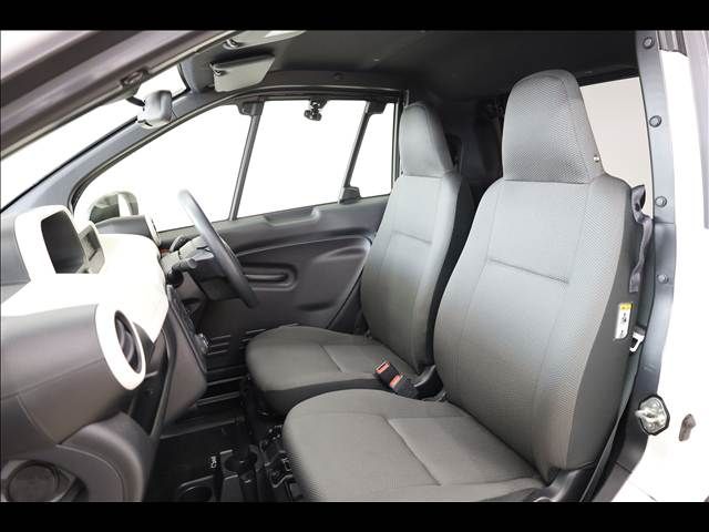 TOYOTA C+POD 2022 Image 31