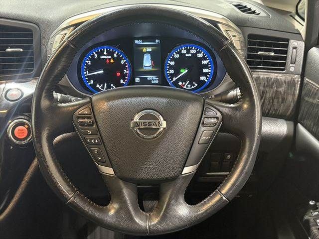 NISSAN ELGRAND 2014 Image 31