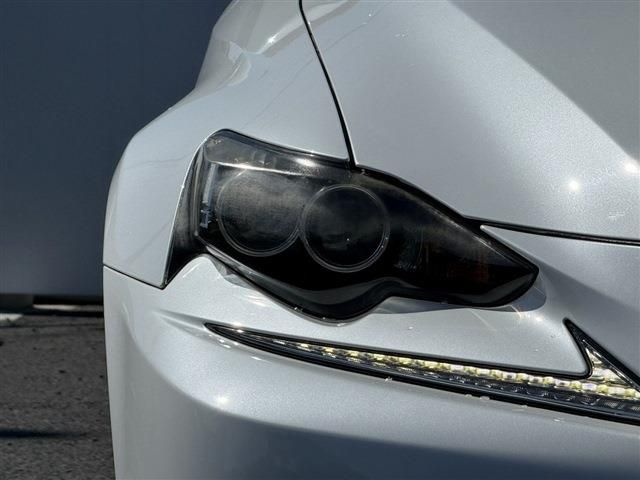 TOYOTA LEXUS IS300H 2013 Image 31