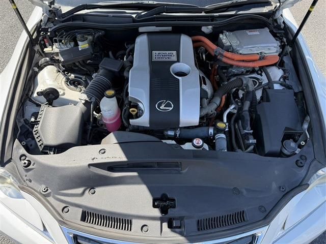 TOYOTA LEXUS IS300H 2013 Image 31
