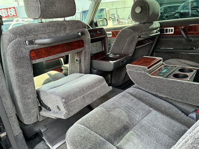 TOYOTA CENTURY 2015 Image 31