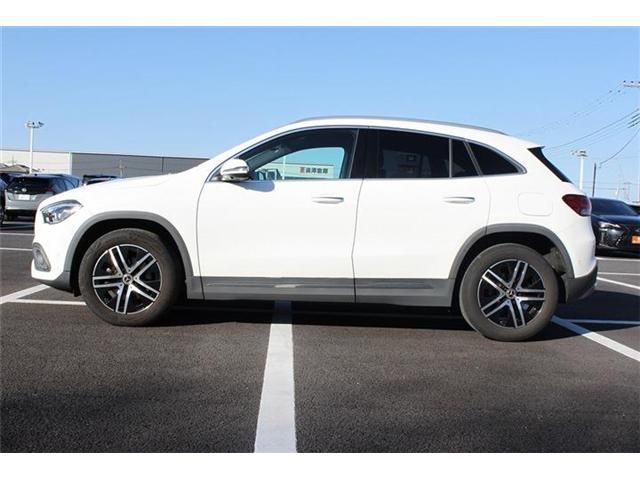 MERCEDES BENZ GLA CL 2021 Image 31