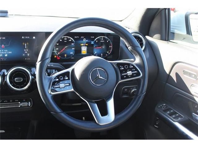 MERCEDES BENZ GLA CL 2021 Image 31