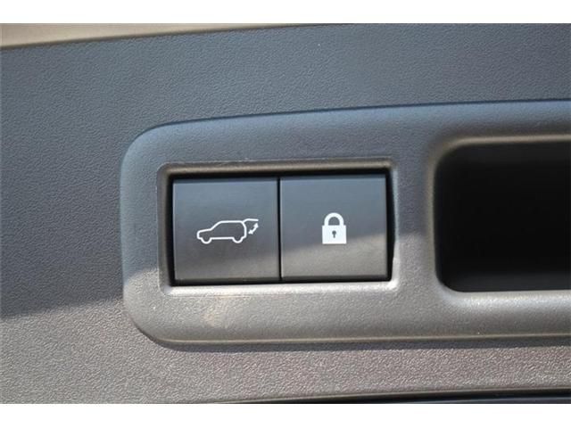 TOYOTA LEXUS UX300E 2021 Image 31