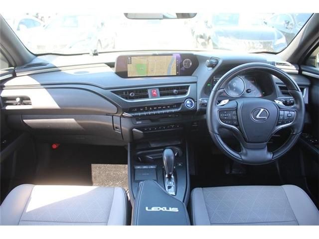 TOYOTA LEXUS UX300E 2021 Image 31