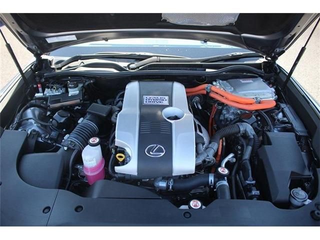 TOYOTA LEXUS RC300H 2019 Image 31