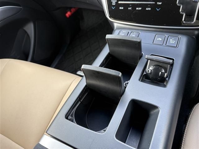 TOYOTA ESTIMA HYBRID 4WD 2017 Image 31