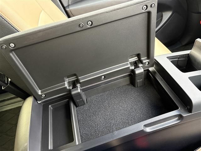 TOYOTA ESTIMA HYBRID 4WD 2017 Image 31