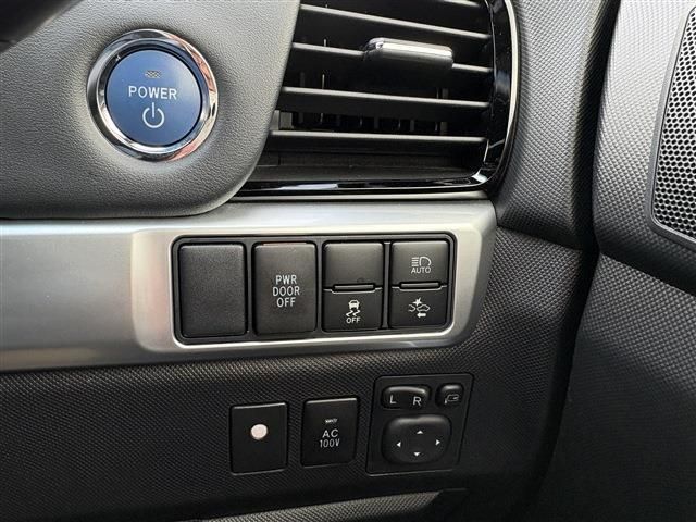 TOYOTA ESTIMA HYBRID 4WD 2017 Image 31