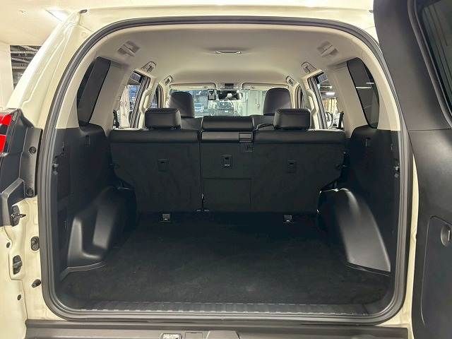 TOYOTA LANDCRUISER PRADO 2022 Image 31