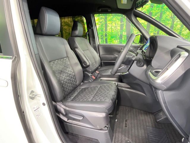 TOYOTA VOXY HYBRID 2025 Image 31