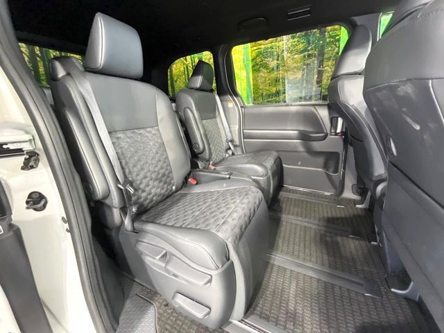 TOYOTA VOXY HYBRID 2025 Image 31