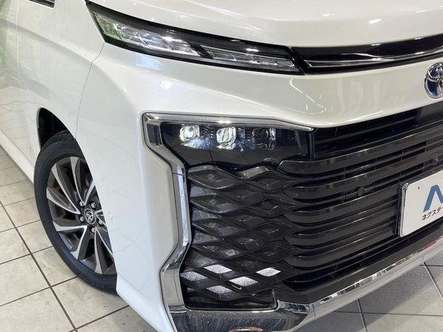 TOYOTA VOXY HYBRID 2025 Image 31