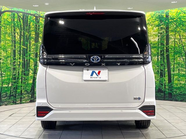 TOYOTA VOXY HYBRID 2025 Image 31