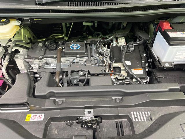 TOYOTA VOXY HYBRID 2025 Image 31