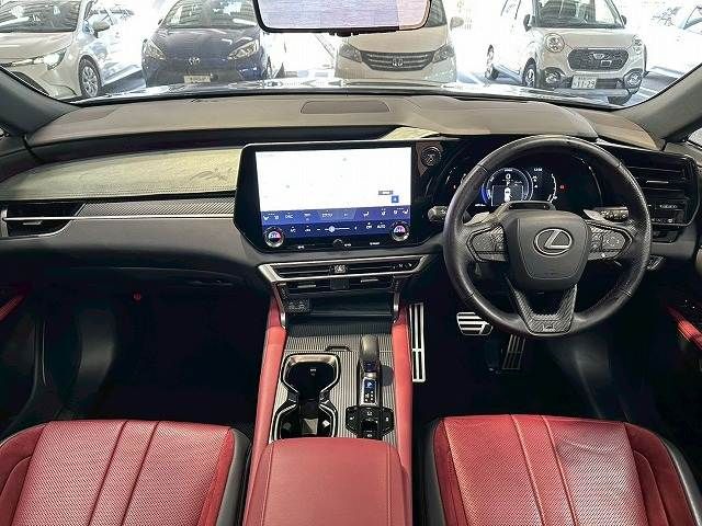 TOYOTA LEXUS RX500H 2023 Image 31