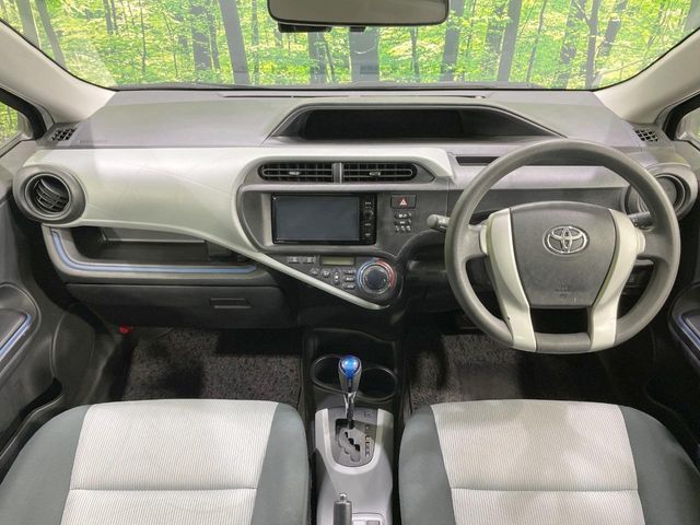 TOYOTA AQUA 2013 Image 31