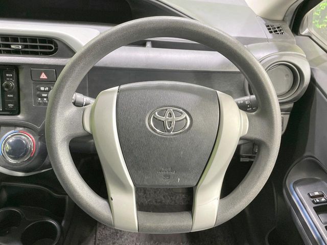 TOYOTA AQUA 2013 Image 31