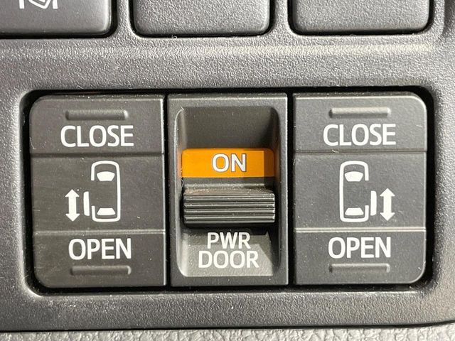 TOYOTA VOXY 2021 Image 31