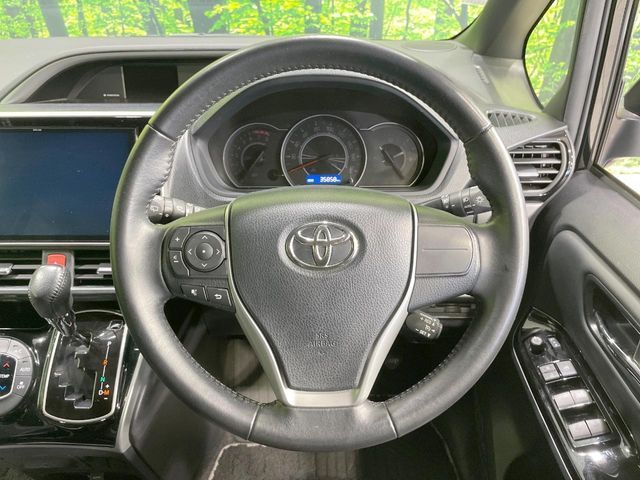 TOYOTA VOXY 2021 Image 31