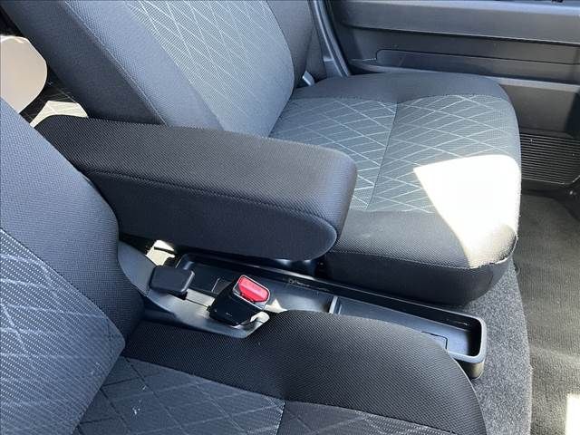 DAIHATSU ATRAI VAN 2023 Image 31