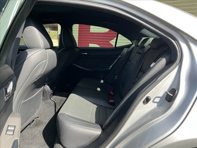 TOYOTA LEXUS IS300H 2014 Image 31