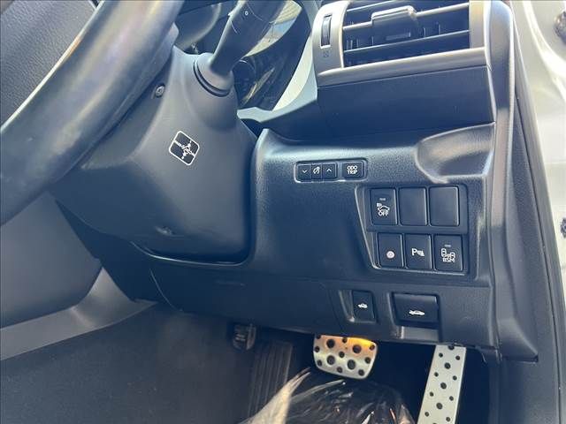 TOYOTA LEXUS IS300H 2014 Image 31