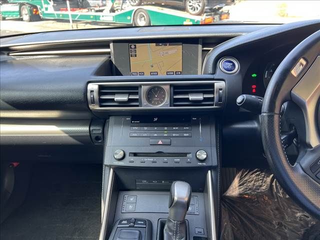 TOYOTA LEXUS IS300H 2014 Image 31