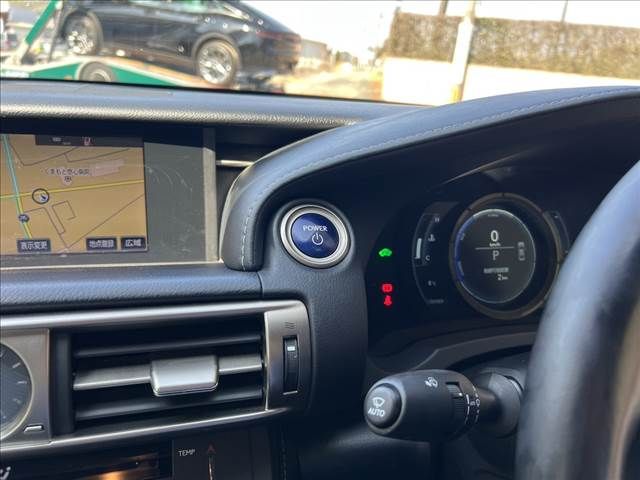 TOYOTA LEXUS IS300H 2014 Image 31