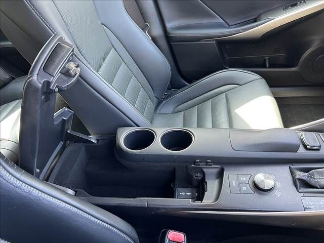 TOYOTA LEXUS IS300H 2014 Image 31