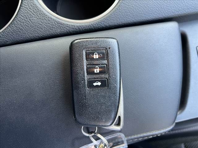 TOYOTA LEXUS IS300H 2014 Image 31