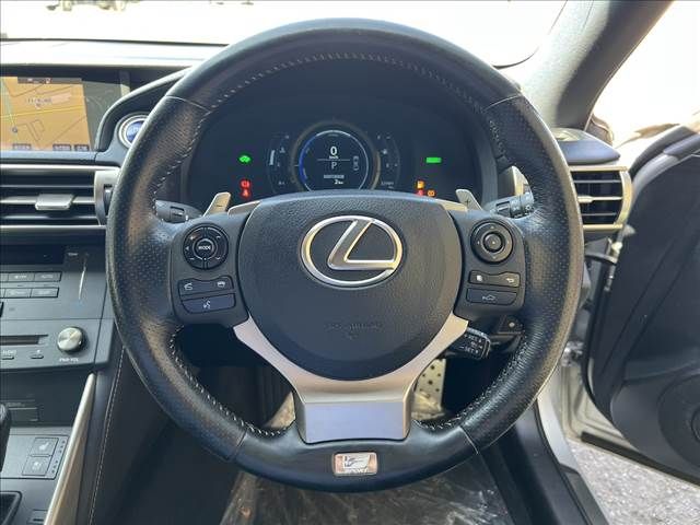 TOYOTA LEXUS IS300H 2014 Image 31